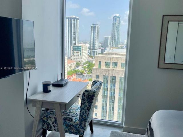 Apartment for sale  Unit #2406 - photo 6157322