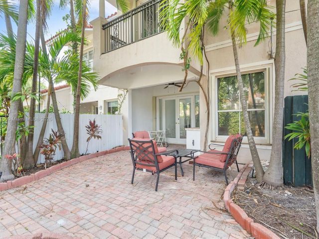 Home for sale at 1382 Harbor Vw W - photo 6156342