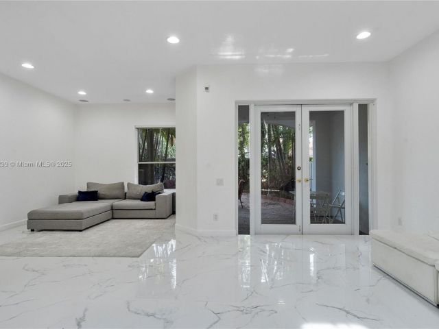 Home for sale at 1382 Harbor Vw W - photo 6156345