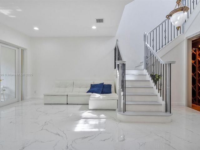 Home for sale at 1382 Harbor Vw W - photo 6156346