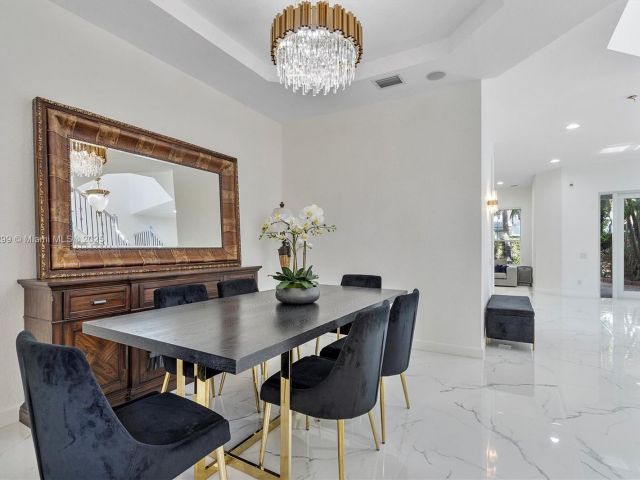 Home for sale at 1382 Harbor Vw W - photo 6156348