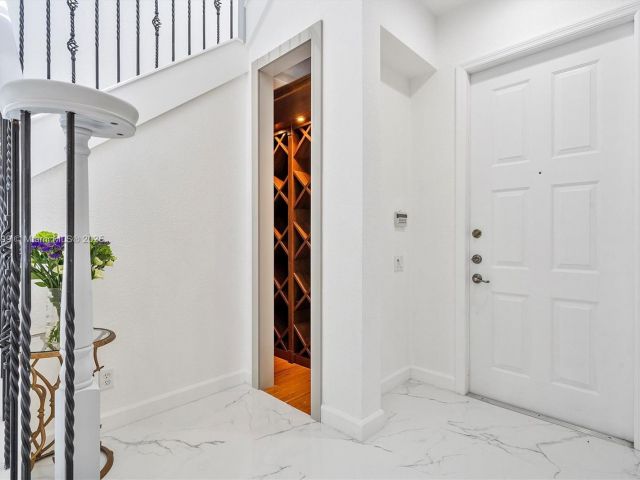 Home for sale at 1382 Harbor Vw W - photo 6156354