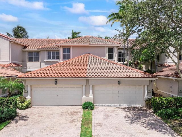 Home for sale at 1382 Harbor Vw W - photo 6156360