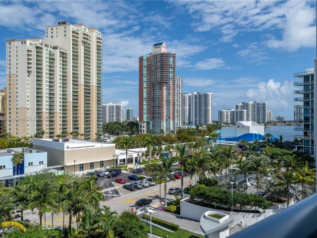 Apartment for rent  Unit #606 - photo 6173336