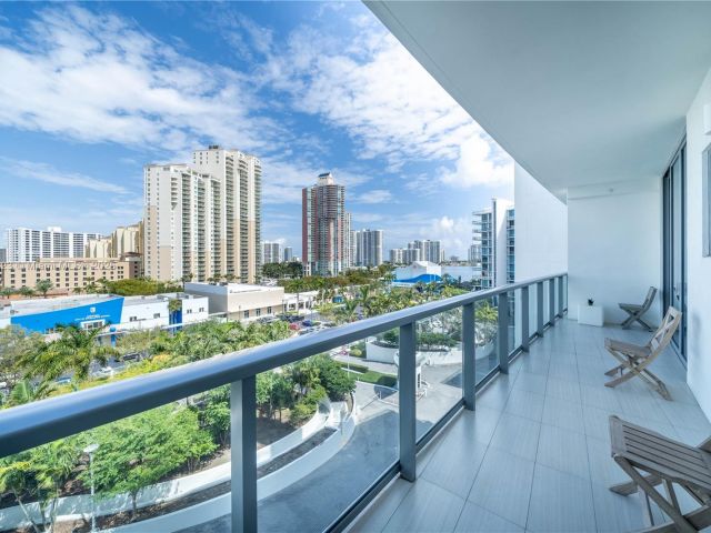 Apartment for rent  Unit #606 - photo 6173337