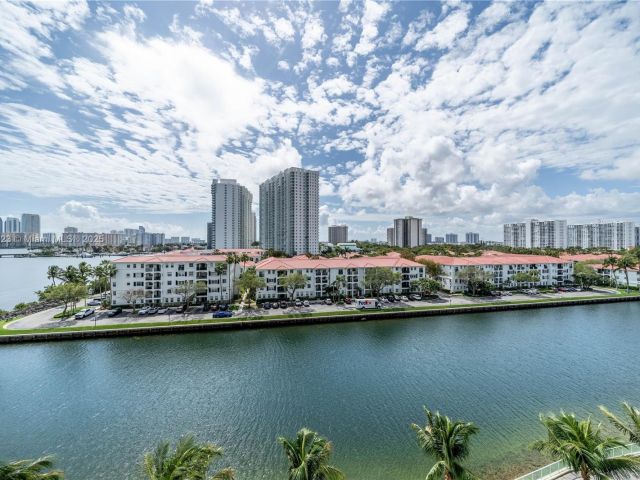 Apartment for rent  Unit #606 - photo 6173345