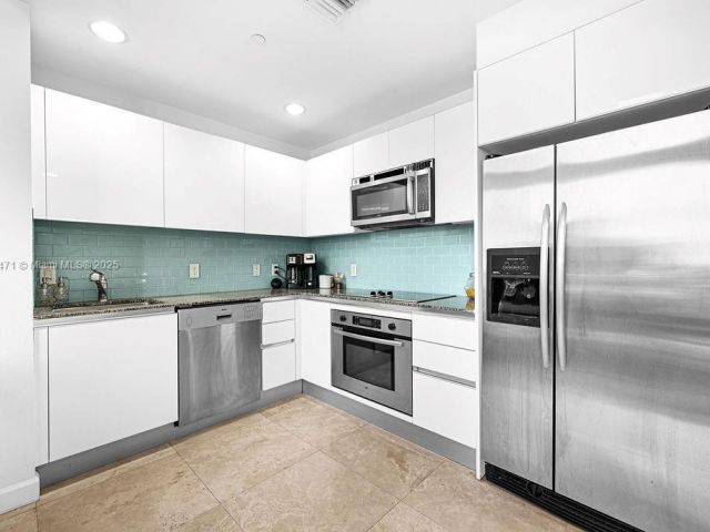 Apartment for sale  Unit #806 - photo 6160256