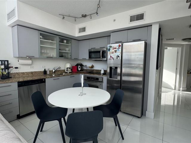 Apartment for sale  Unit #1716 - photo 6161731