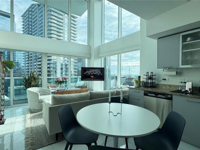 Apartment for sale  Unit #1716 - photo 6161733