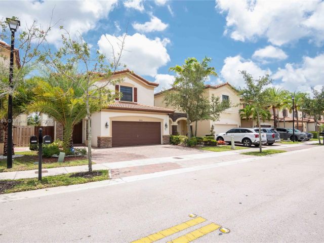 Home for sale at 8885 NW 100th Pl - photo 6159843