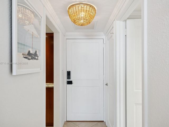 Apartment for rent  Unit #1025 - photo 6171345