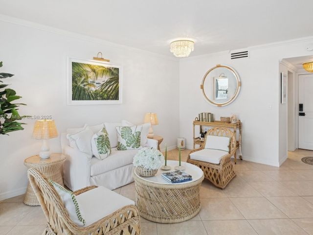 Apartment for rent  Unit #1025 - photo 6171348