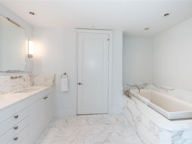 Apartment for rent  Unit #2506 - photo 6168289