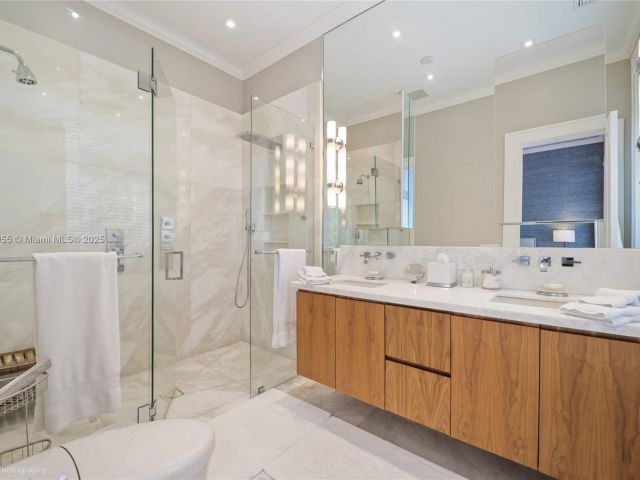 Home for sale at 647 Almeria Ave - photo 6174516