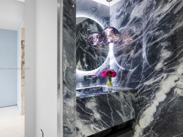 Apartment for sale  Unit #5306 - photo 6164140