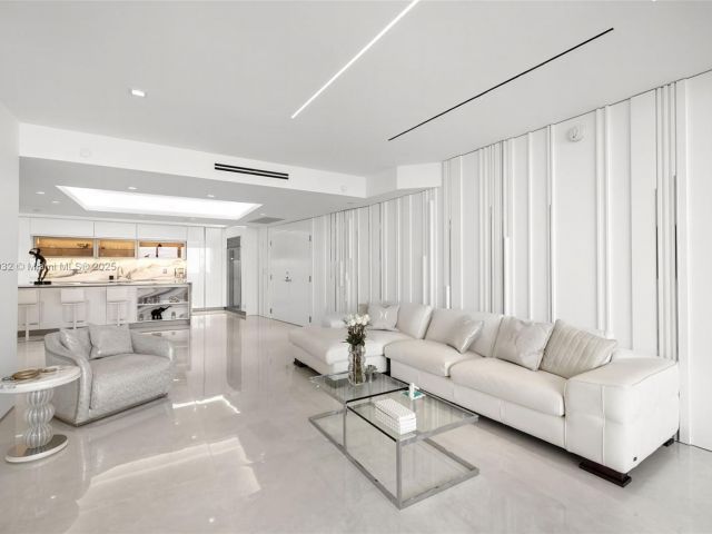 Apartment for sale  Unit #5306 - photo 6164151