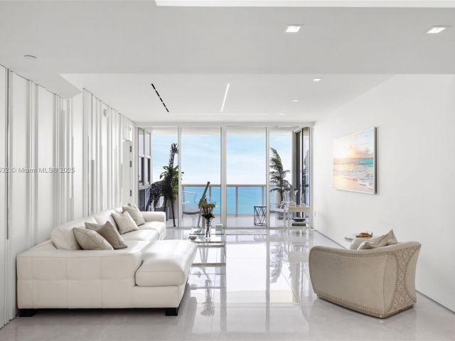 Apartment for sale  Unit #5306 - photo 6164152