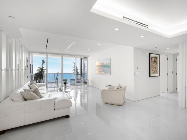 Apartment for sale  Unit #5306 - photo 6164153