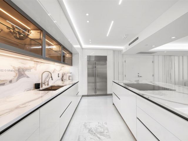 Apartment for sale  Unit #5306 - photo 6164156