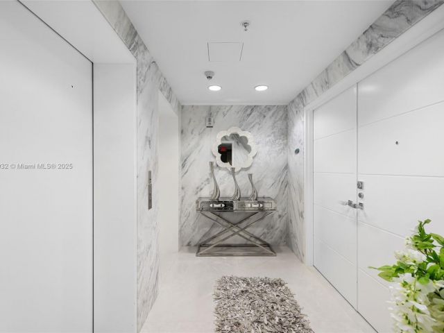 Apartment for sale  Unit #5306 - photo 6164159