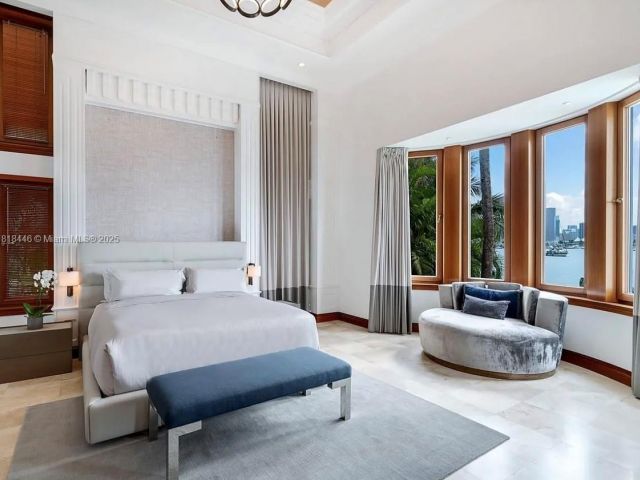 Home for rent at 432 S Hibiscus Dr - photo 6173580