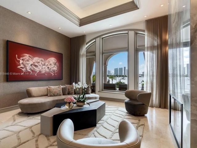 Home for rent at 432 S Hibiscus Dr - photo 6173588