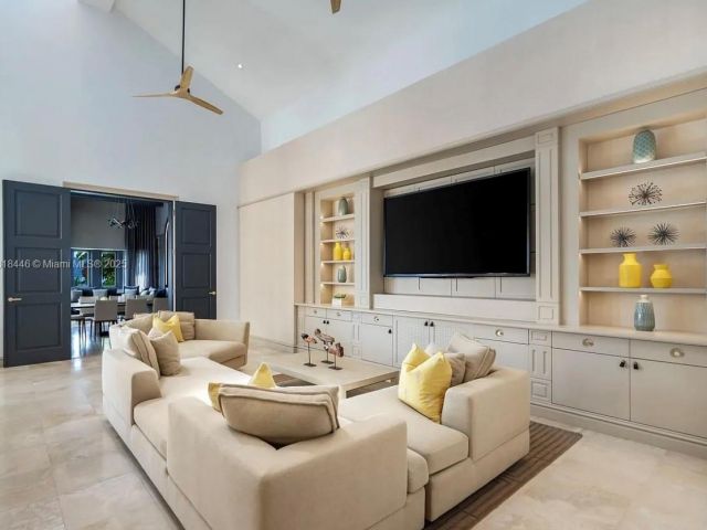 Home for rent at 432 S Hibiscus Dr - photo 6173589