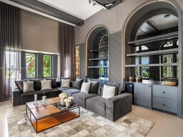 Home for rent at 432 S Hibiscus Dr - photo 6173595