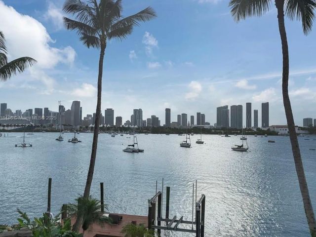 Home for rent at 432 S Hibiscus Dr - photo 6173598