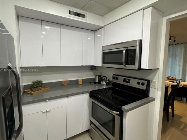 Apartment for sale  Unit #411 - photo 6173259