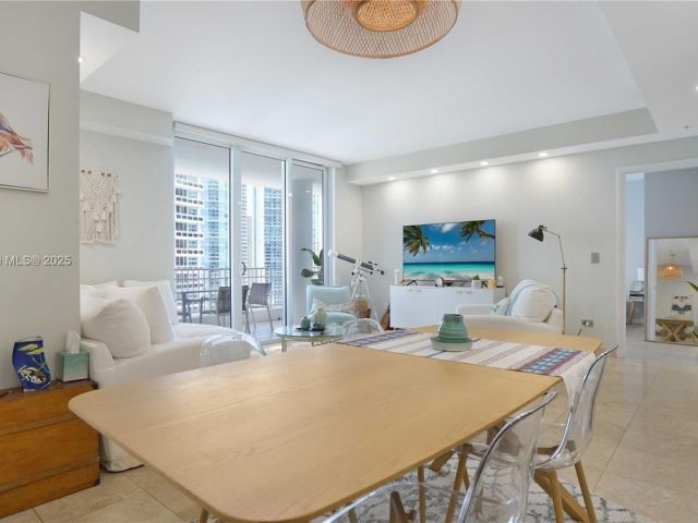 Apartment for sale  Unit #2210 - photo 6160987