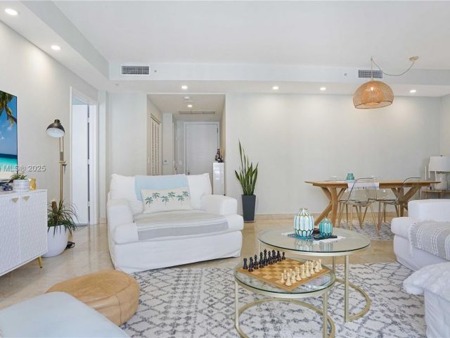 Apartment for sale  Unit #2210 - photo 6160989