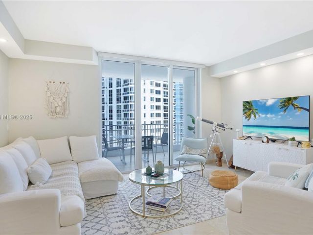 Apartment for sale  Unit #2210 - photo 6160991