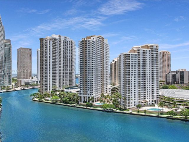 Apartment for sale  Unit #2210 - photo 6161000