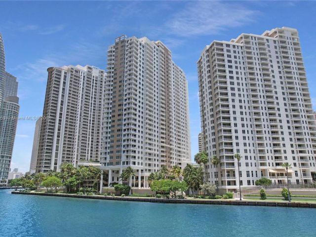 Apartment for sale  Unit #2210 - photo 6161001