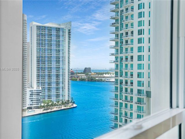 Apartment for sale  Unit #2210 - photo 6161003