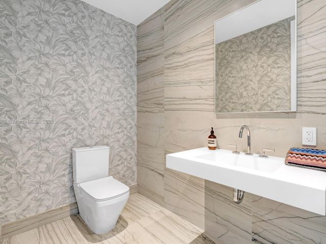 Apartment for sale  Unit #805 - photo 6186799