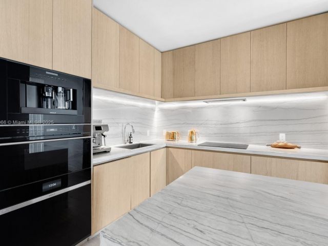 Apartment for sale  Unit #805 - photo 6186805