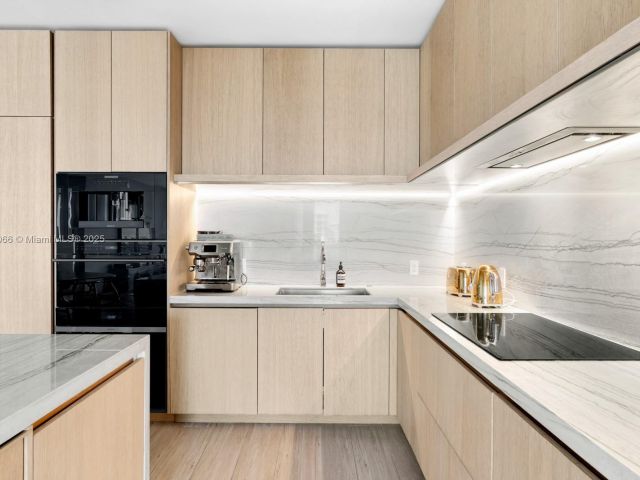 Apartment for sale  Unit #805 - photo 6186807