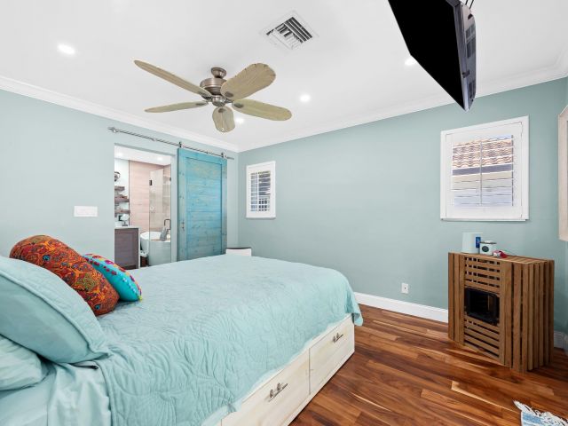 Home for sale at 1098 SW 2nd Street - photo 6162764