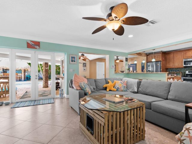 Home for sale at 1098 SW 2nd Street - photo 6162766