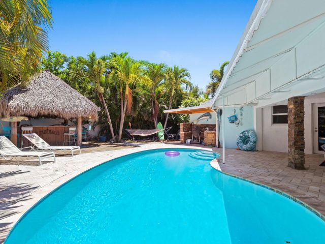 Home for sale at 1098 SW 2nd Street - photo 6162775