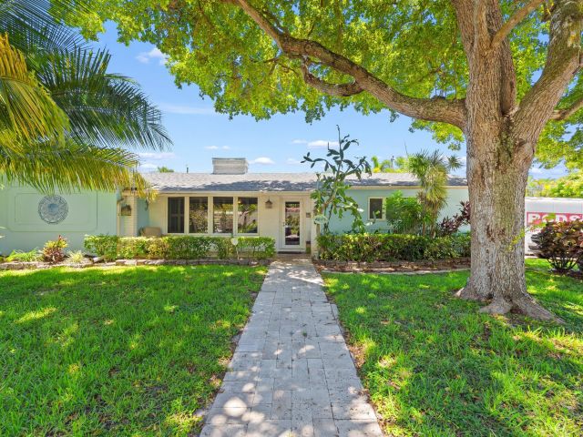 Home for sale at 1098 SW 2nd Street - photo 6162776