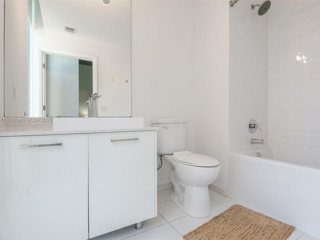 Apartment for rent  Unit # - photo 6161183