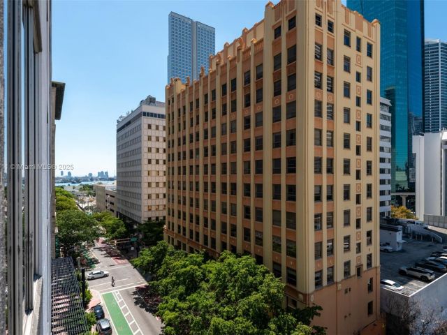 Apartment for rent  Unit # - photo 6161187