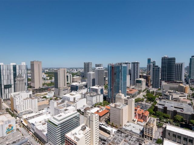 Apartment for rent  Unit # - photo 6161191