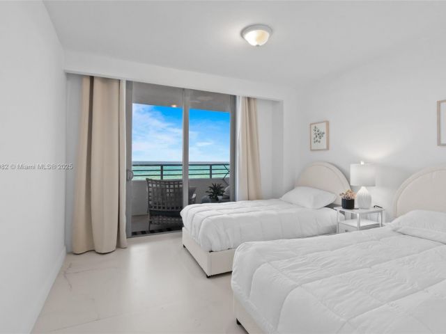 Apartment for rent  Unit # - photo 6181679