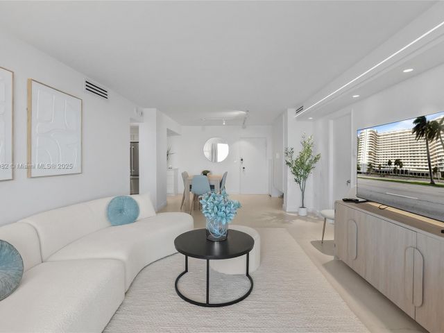 Apartment for rent  Unit # - photo 6181684