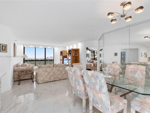 2-bedroom condo for sale in Aventura - 3530 Mystic Pointe Dr 2108 - MondialRealty