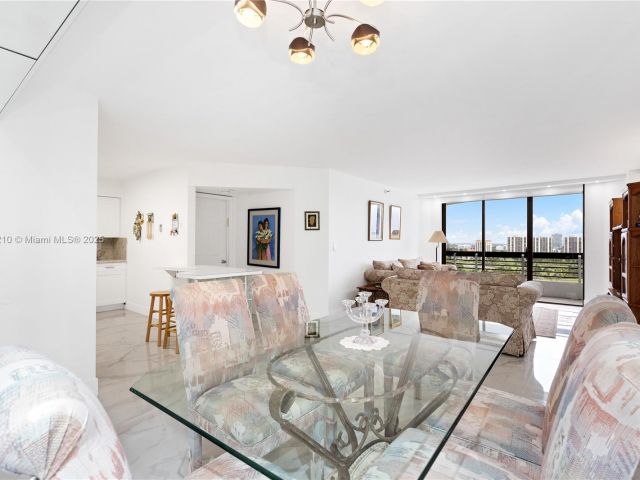 2-bedroom condo for sale in Aventura - 3530 Mystic Pointe Dr 2108 - MondialRealty